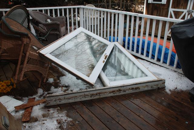 Sliding doors blown onto the rear deck.